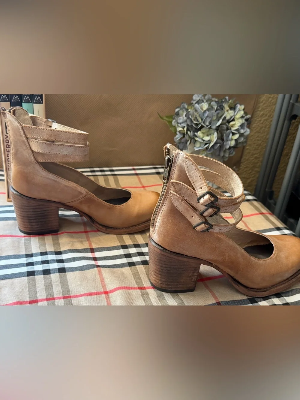 Freebird by Steve, Randi Mid Heel Leather in Tan, size 7